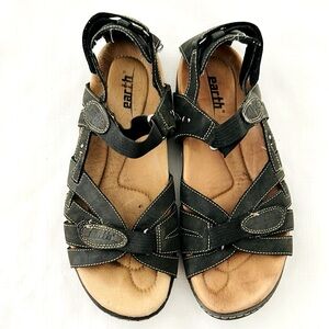 Earth / Black Leather Sandals / Fully Ajustable